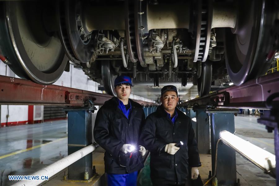 CHINA-BEIJING-HIGH-SPEED TRAIN-WORKERS(CN)