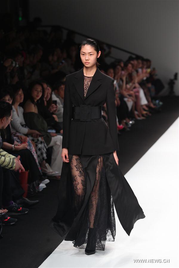 CHINA-SHANGHAI-FASHION WEEK (CN)