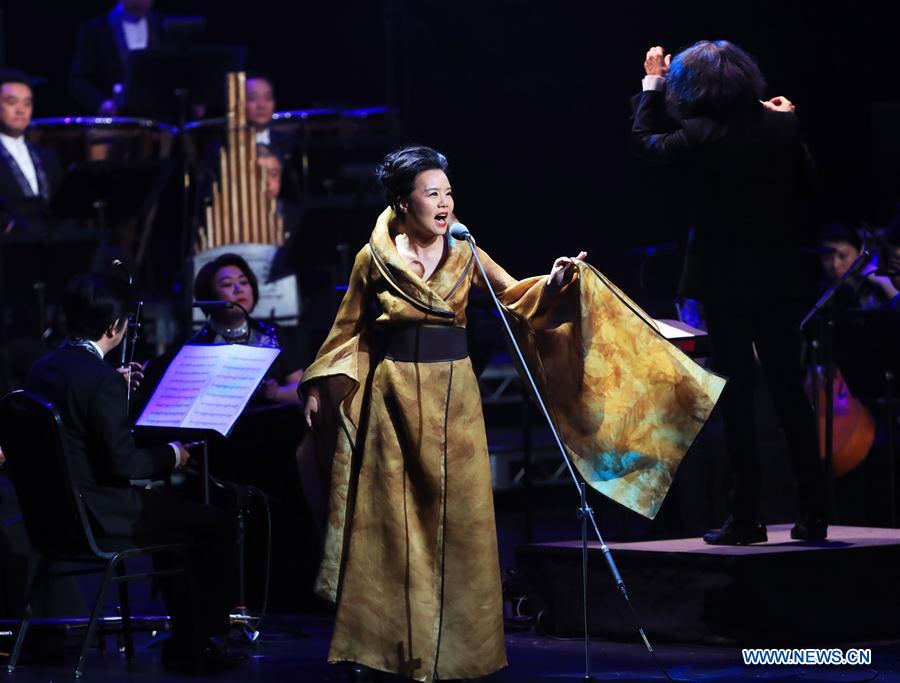 U.S.-LOS ANGELES-PERFORMANCE-ENCHANTING CHINA