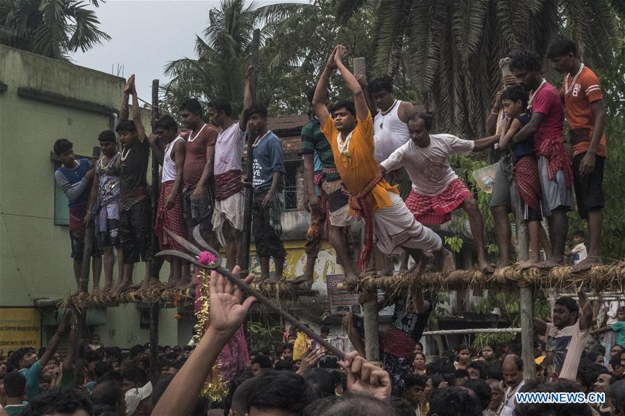 INDIA-KOLKATA-HINDU-SHIVA GAJAN FESTIVAL 