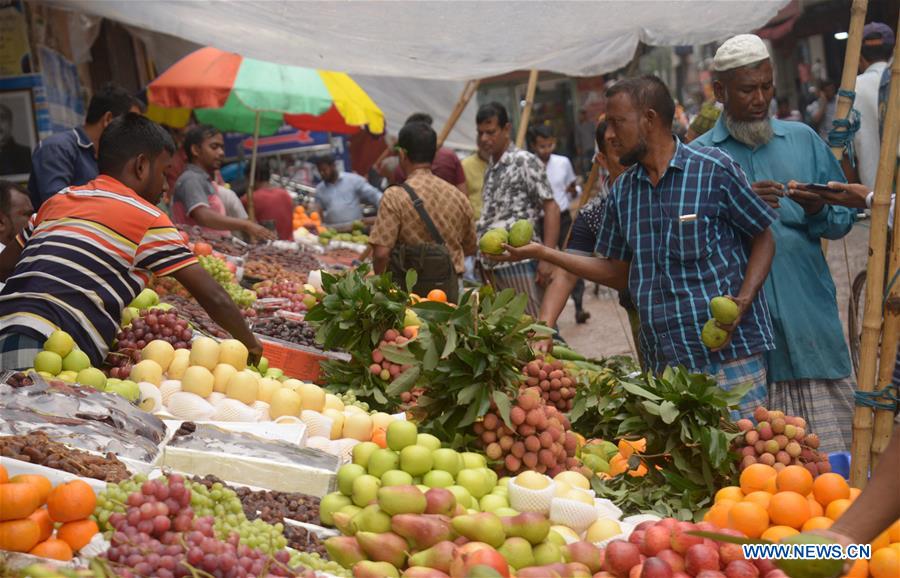 BANGLADESH-DHAKA-RAMADAN-FOODS