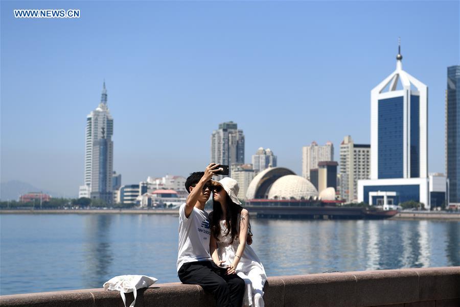 CHINA-QINGDAO-SCO-CITY-COUPLES-PHOTO-ROMANCE (CN)