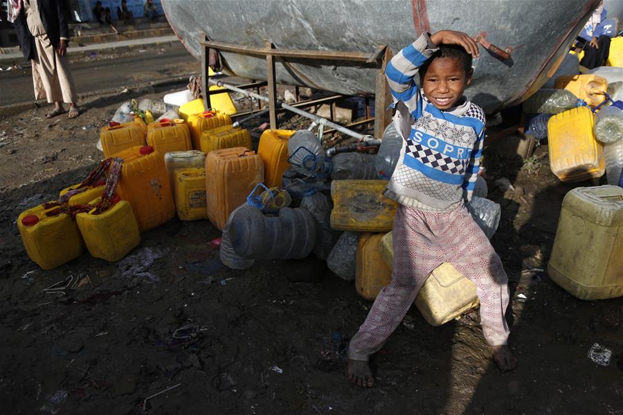 YEMEN-SANAA-CHILDREN-WATER