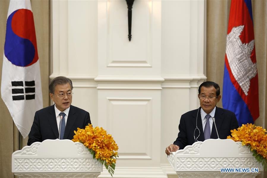 CAMBODIA-PHNOM PENH-SOUTH KOREA-COOPERATION DOCUMENTS-SIGNING