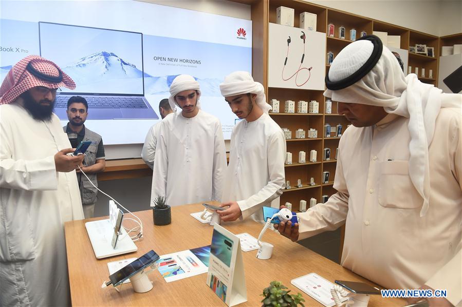 KUWAIT-FARWANIYA GOVERNORATE-HUAWEI NEW SMART PHONE-LAUNCHING