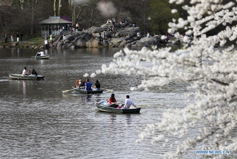 U.S.-NEW YORK-CENTRAL PARK-SPRING-LEISURE