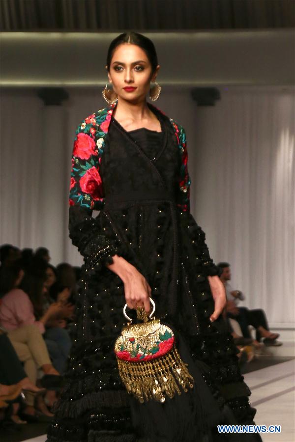 PAKISTAN-KARACHI-FASHION WEEK