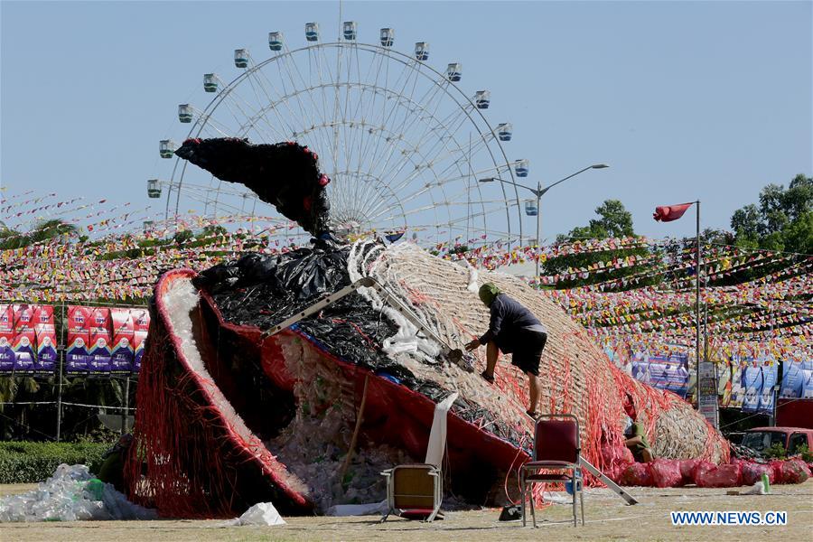 PHILIPPINES-PASAY CITY-WHALE-GARBAGE-ART INSTALLATION