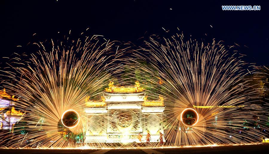 #CHINA-SHANDONG-MAY DAY HOLIDAY-IRON FIREWORKS (CN)