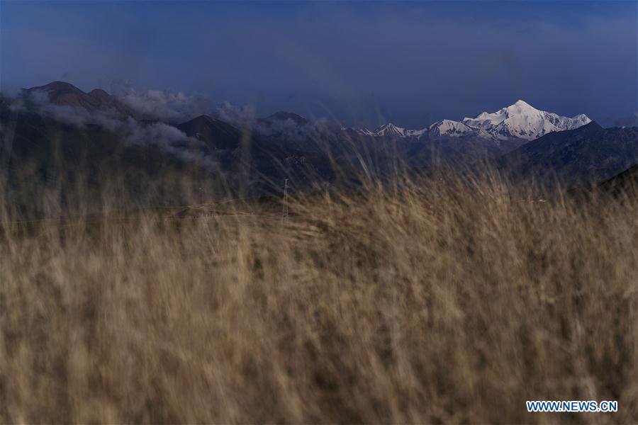 CHINA-QINGHAI-AMNE MACHIN PEAK-SCENERY (CN)