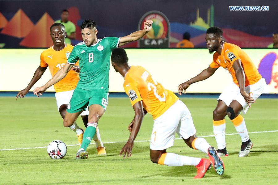 (SP)EGYPT-SUEZ-SOCCER-AFRICA CUP-QUARTERFANAL-ALGERIA VS COTE D'IVOIRE