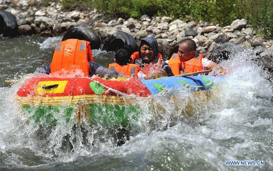 CHINA-HEBEI-CHENGDE-SUMMER-DRIFTING (CN)