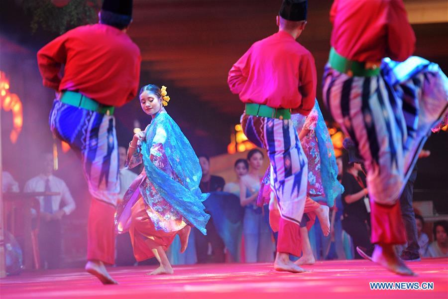 SINGAPORE-MID-AUTUMN FESTIVAL-LIGHT-UP CEREMONY