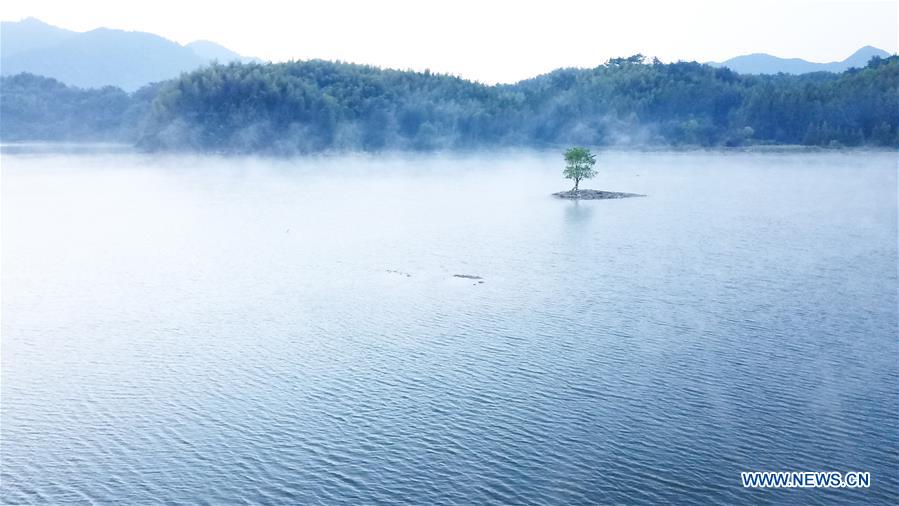 CHINA-ANHUI-YIXIAN-AUTUMN SCENERY (CN)