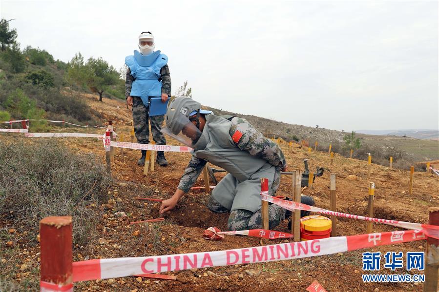 （国际·图文互动）（3）通讯：“中国军人扫雷一如既往专业和敬业！”——记中国赴黎维和部队完成“蓝线”3个雷场清排任务